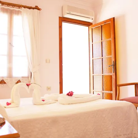 Hotel Toloman 2*