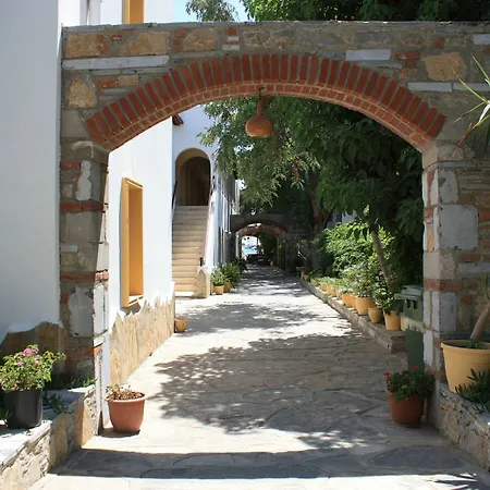 Toloman Hotel 2*