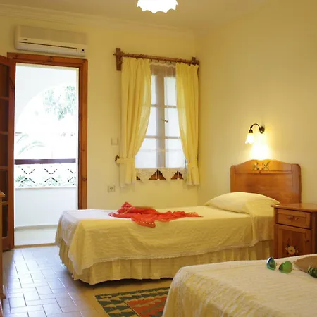 Toloman 2* بيتيس