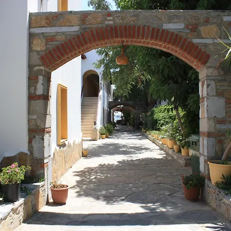 Toloman Hotel 2*